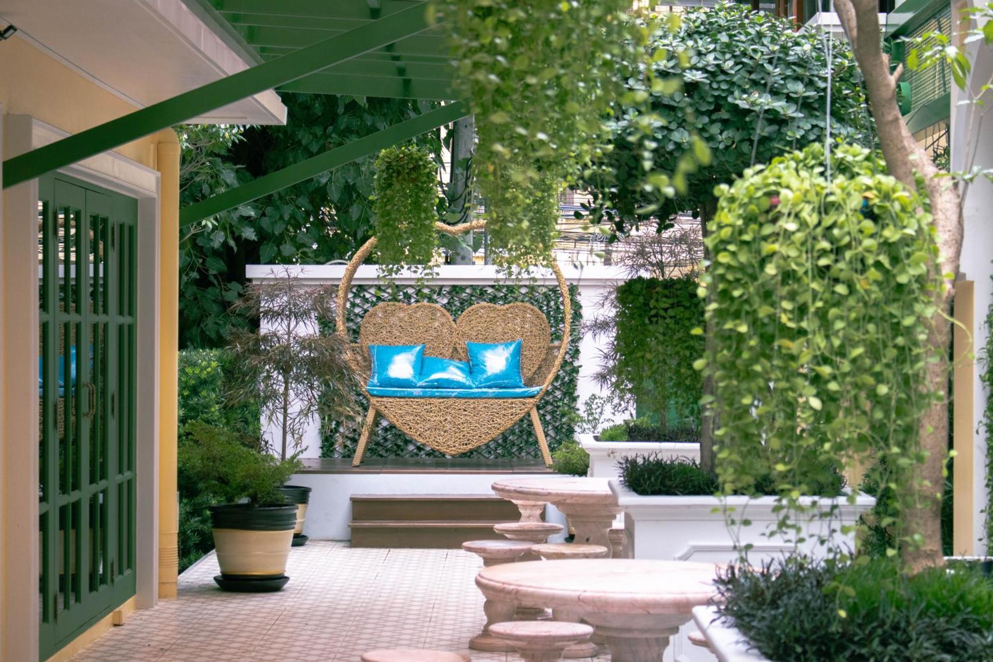 Siri Grand Bangkok Hotel Ngoại thất bức ảnh